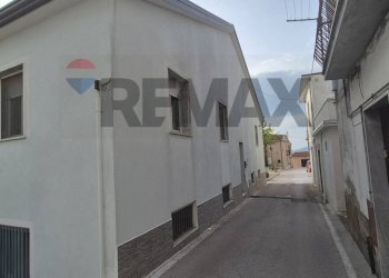 Edificio all\'aperto - Independent house VIA MANCINI
 
5, Flumeri - photo 2