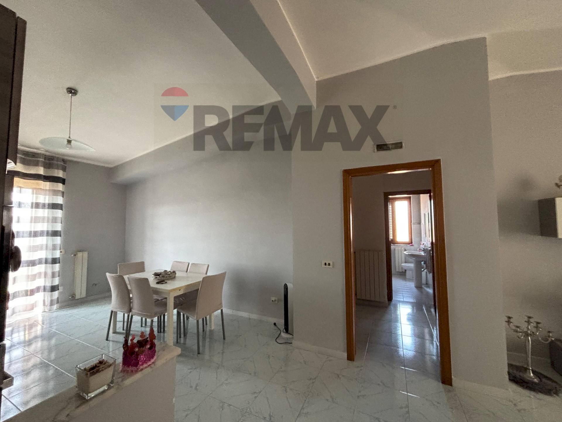 Sala da pranzo - Appartamento Via Giosuè Carducci
 
2, Apice - foto 3