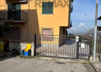 Edificio all\'aperto - Appartamento Via Giosuè Carducci
 
2, Apice - foto 8