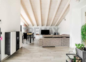Sala da pranzo - Villa Corso Sempione, Olgiate Olona VA
 
80, Olgiate Olona - foto 2