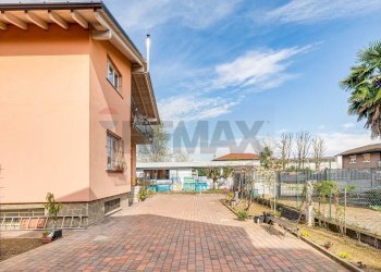 Edificio all\'aperto - Villa Corso Sempione, Olgiate Olona VA
 
80, Olgiate Olona - foto 18