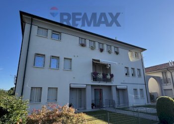 Edificio all\'aperto - Bilocale via Leonardo da Vinci
 
25, Giavera del Montello - foto 3