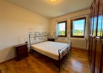 Camera / camera da letto - Bilocale via Leonardo da Vinci
 
25, Giavera del Montello - foto 12