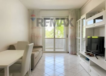 Sala da pranzo - Bilocale Via Aronne Rabbeno
4, Reggio nell'Emilia - foto 1