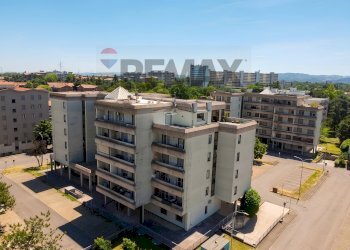 Edificio all\'aperto - Bilocale Via Aronne Rabbeno
4, Reggio nell'Emilia - foto 2
