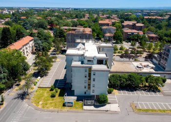 Edificio all\'aperto - Bilocale Via Aronne Rabbeno
4, Reggio nell'Emilia - foto 16