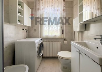 Bagno - Bilocale Via Aronne Rabbeno
4, Reggio nell'Emilia - foto 18