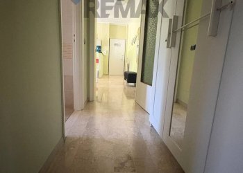 Hall / corridoio - Bilocale VIA GRAMSCI
 
24, Arona - foto 25