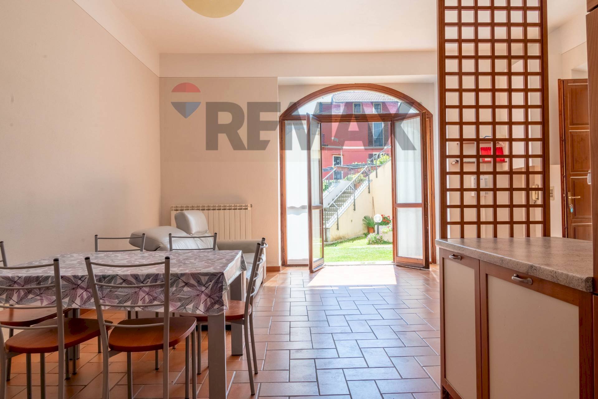 Sala da pranzo - Bilocale Via vittorio veneto
 
2, Nebbiuno - foto 3