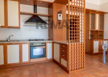 Cucina - Bilocale Via vittorio veneto
 
2, Nebbiuno - foto 8