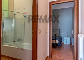 Bagno - Bilocale Via vittorio veneto
 
2, Nebbiuno - foto 14