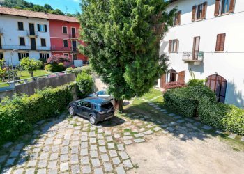 Casa all\'aperto - Bilocale Via vittorio veneto
 
2, Nebbiuno - foto 24