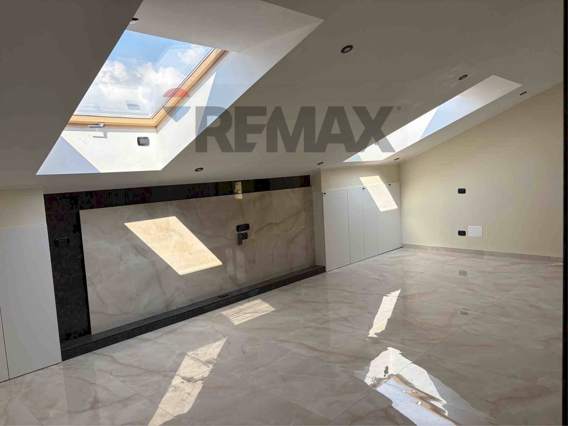 Stanza vuota - Attico VIA ANTONIO MEUCCI
22, Borgo Ticino - foto 2