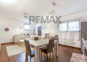 Sala da pranzo - Villa VIA REGINA MARGHERITA
 
4, Lesa - photo 9