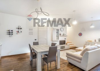 Sala da pranzo - Villa VIA REGINA MARGHERITA
 
4, Lesa - photo 10