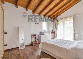 Camera / camera da letto - Villa VIA REGINA MARGHERITA
 
4, Lesa - photo 16