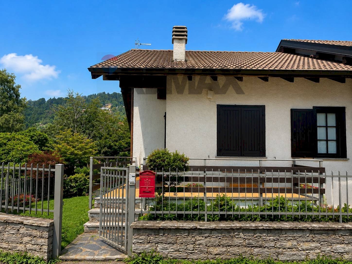Casa all\'aperto - Casa semi indipendente viale giovanni marsaglia
 
28, Premeno - foto 2