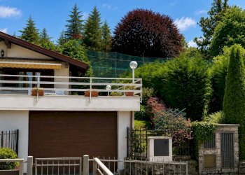 Casa all\'aperto - Casa semi indipendente viale giovanni marsaglia
 
28, Premeno - foto 4