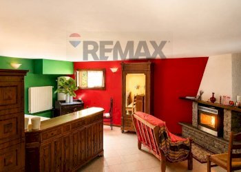 Soggiorno - Casa semi indipendente viale giovanni marsaglia
 
28, Premeno - foto 12