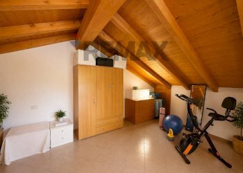 Palestra - Casa semi indipendente viale giovanni marsaglia
 
28, Premeno - foto 16