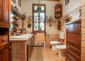 Bagno - Villa VIA ROMA
 
41, Sizzano - photo 25