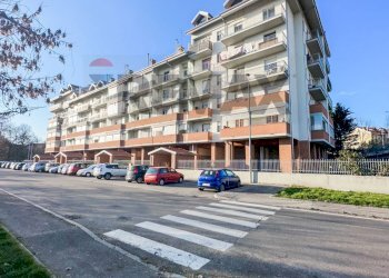 Edificio all\'aperto - Two-room apartment viale dei Parchi
 
19, Nichelino - photo 1