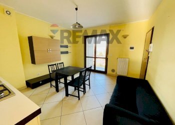 Sala da pranzo - Two-room apartment viale dei Parchi
 
19, Nichelino - photo 3