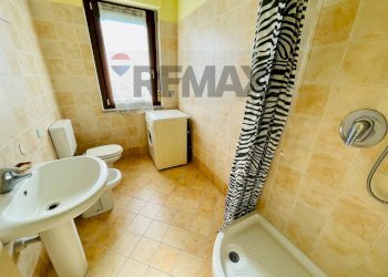 Bagno - Two-room apartment viale dei Parchi
 
19, Nichelino - photo 9