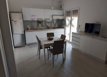 Sala da pranzo - Appartamento VIA AUGUSTO RIGHI
 
6, Comiso - foto 1