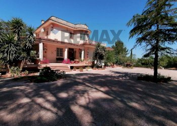 Casa all\'aperto - Villa Contrada Poggioreale
 
snc, San Vito dei Normanni - foto 1