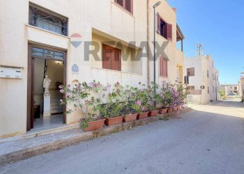 Edificio all\'aperto - Casa semi indipendente Via Degli Orti
10, San Vito Lo Capo - foto 4