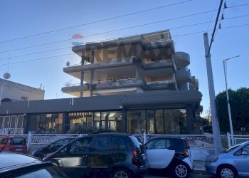 Edificio all\'aperto - Locale Commerciale Via Giuseppe De Marinis
90, Bari - foto 3
