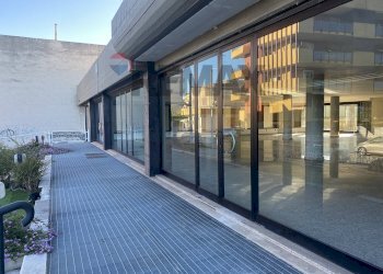 Terrazza - Locale Commerciale Via Giuseppe De Marinis
90, Bari - foto 4
