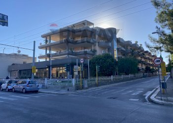 Edificio all\'aperto - Locale Commerciale Via Giuseppe De Marinis
90, Bari - foto 16