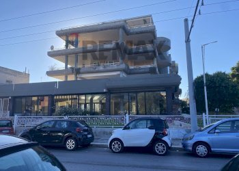 Edificio all\'aperto - Locale Commerciale Via Giuseppe De Marinis
90, Bari - foto 17
