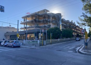 Edificio all\'aperto - Locale Commerciale Via Giuseppe De Marinis
 
90, Bari - foto 17