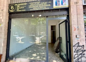 Facciata - Shop via Trento, 15, Brescia - photo 9
