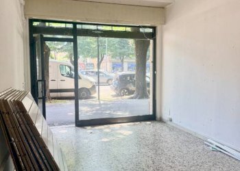 Facciata - Shop via Trento, 15, Brescia - photo 7