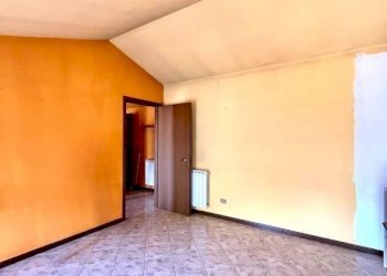 Camera da letto - Appartamento via San Costanzo, 19, Nave - foto 8