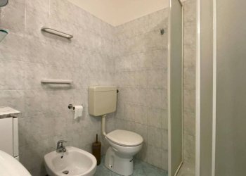 Bagno - One-room apartment via Terzaghi, Gorla Minore - photo 24