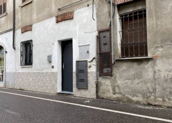 Facciata - One-room apartment via Terzaghi, Gorla Minore - photo 25