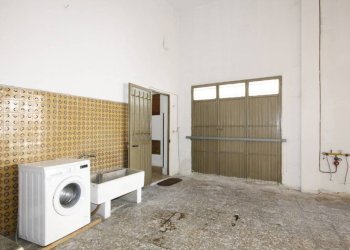 Cortile interno - Casa indipendente via Immacolata, Matino - foto 10