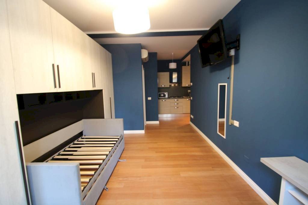 Camera da letto - One-room apartment via Nicola Antonio Porpora, 149, Milano (neighborhood Casoretto) - photo 3