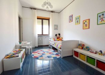 Camera da letto - Villa a Schiera via Alba, 41, Mondovì - foto 16
