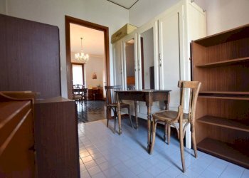 Stanza arredata - Villa a Schiera via Alba, 41, Mondovì - foto 19
