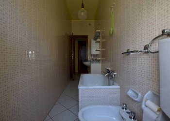 Bagno - Villa a Schiera via Alba, 41, Mondovì - foto 24