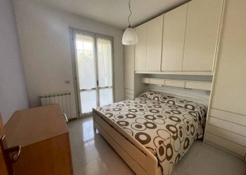 Camera da letto - Trilocale viale Forlì, Ravenna (zona Porto Corsini) - foto 13