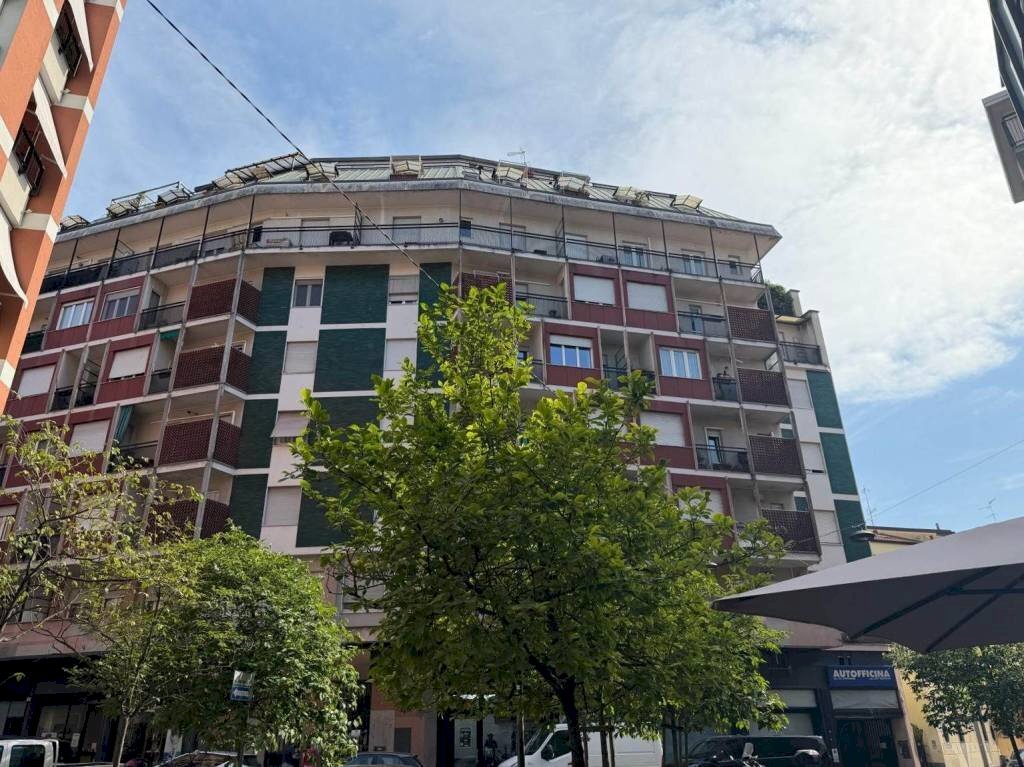 Facciata - Monolocale via Goffredo Mameli, 37, Sesto San Giovanni - foto 1