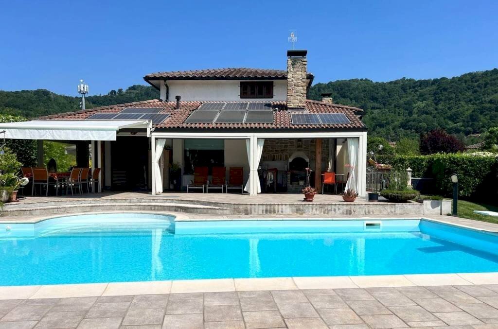 Piscina - Villa Villaggio Larco, 6, Sotto il Monte Giovanni XXIII - foto 2
