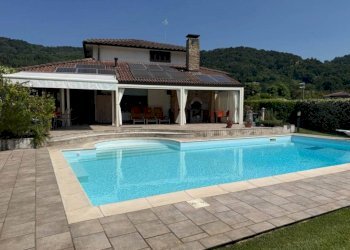 Piscina - Villa Villaggio Larco, 6, Sotto il Monte Giovanni XXIII - foto 1